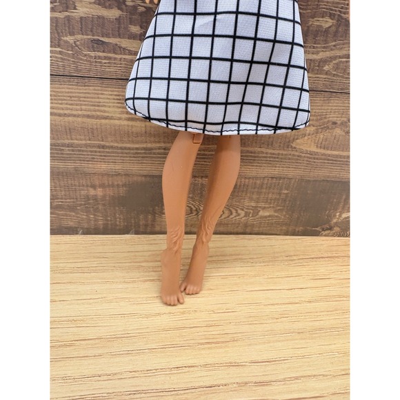 Monster High Doll Clawdeen Wolf Doll Pink Dress - Picture 5 of 10